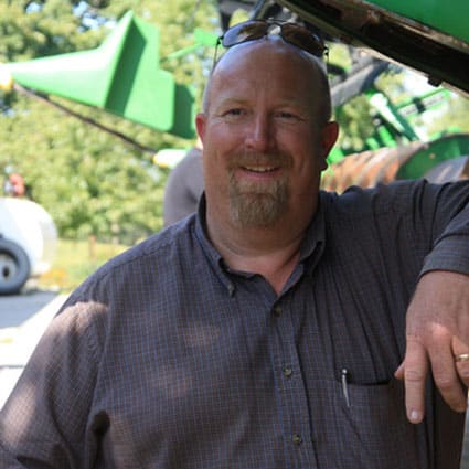 Iowa farmer Robb Ewodlt