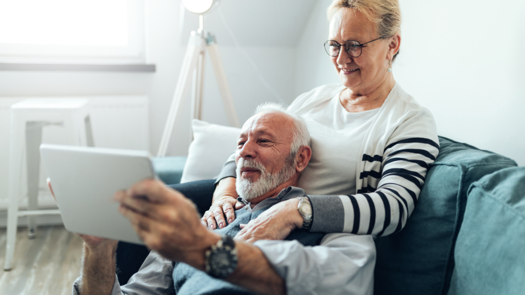 stay connected with family during lockdown