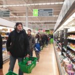 26383052-8150625-Shoppers_in_an_East_London_Asda_ignore_social_distancing_rules_a-a-16_1585130972041