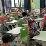 Chinese-school-children-wearing-masks-in-school