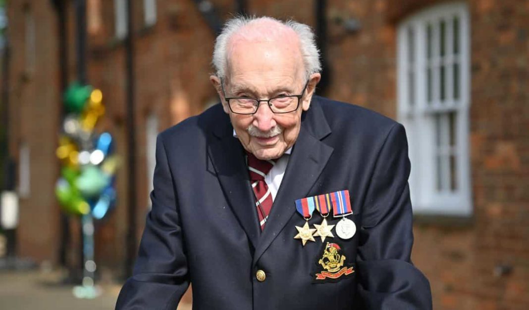 Captain Tom Moore awarded knighthood for NHS fundraising