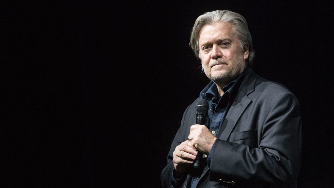 Steve Bannon charged with fraud over Mexico wall funds