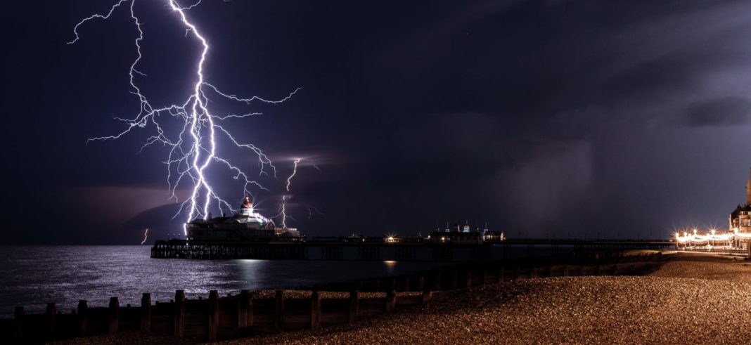 Thunderstorms and flood warnings issued as heatwave continues