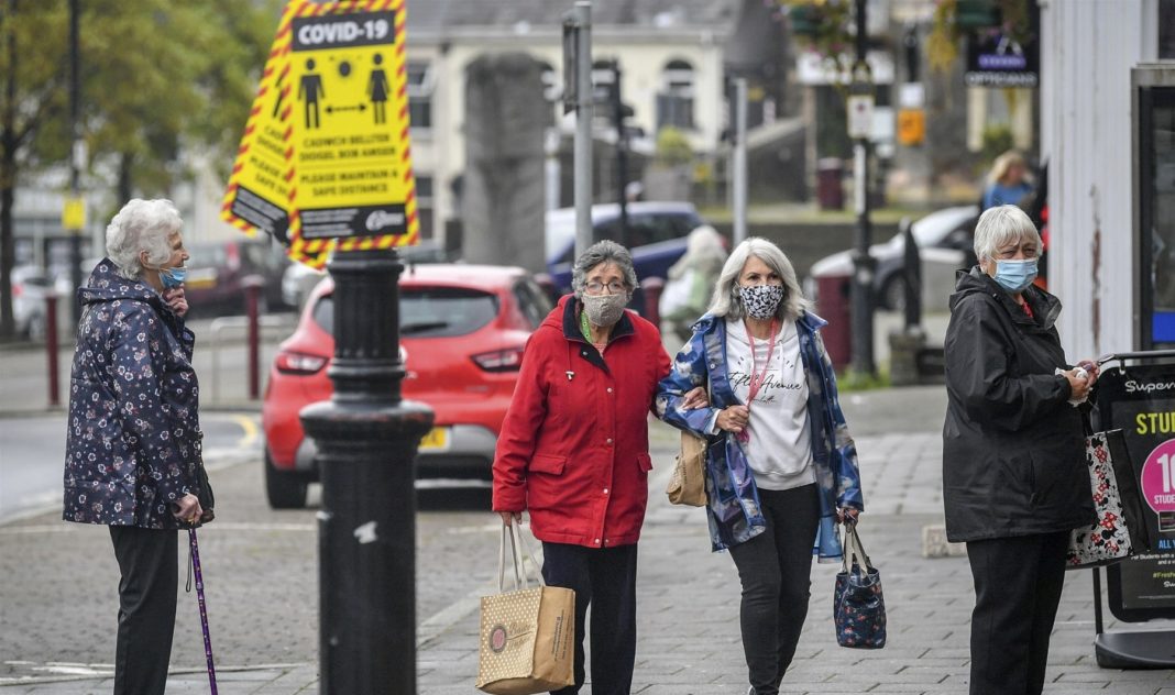 Government dismisses claims of fresh two-week national lockdown