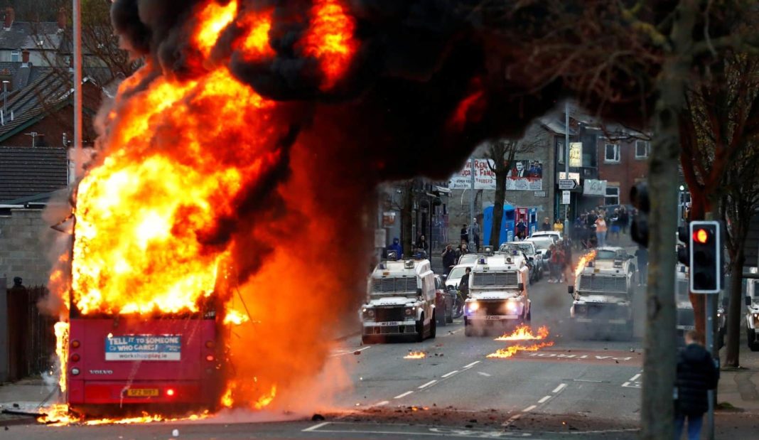 Emergency meeting to be held over violence in Belfast, with bus set on fire